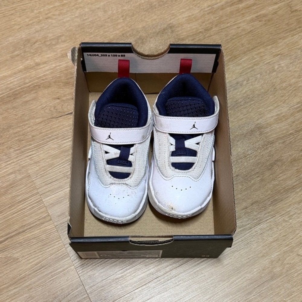Jordans Sneakers